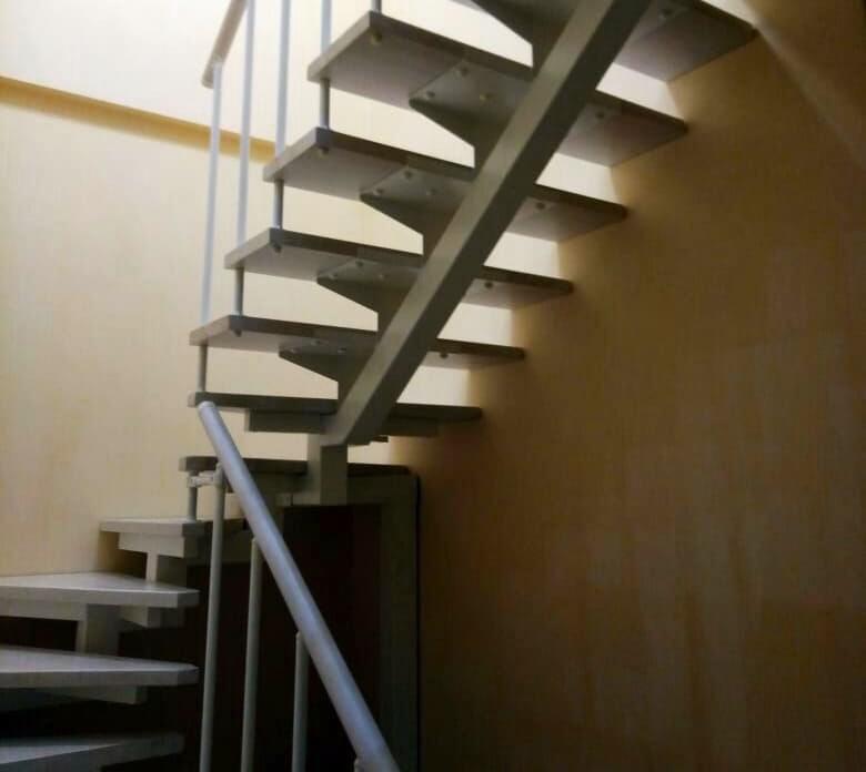 Лестница на монокосоуре на второй этаж Solo Classic (Проект №51)-4