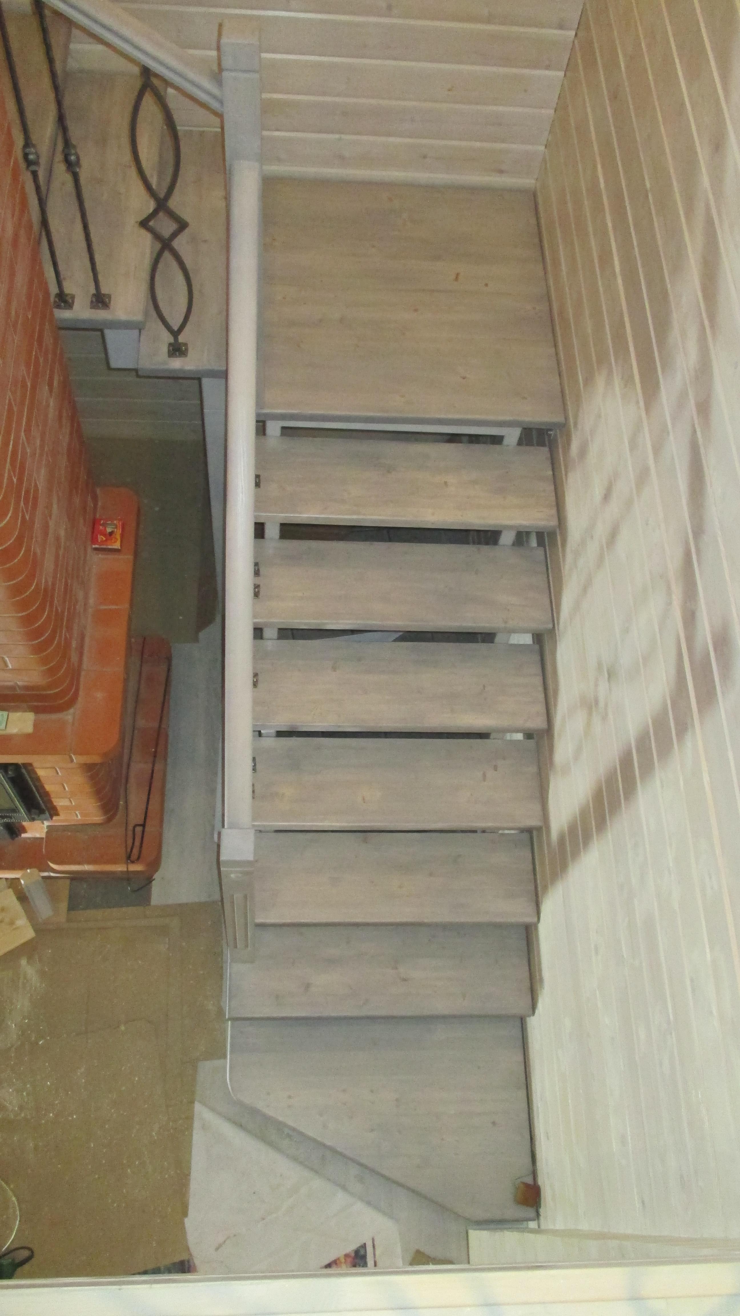 Лестница на двойном косоуре на второй этаж в дом Granl Classic-15!-4