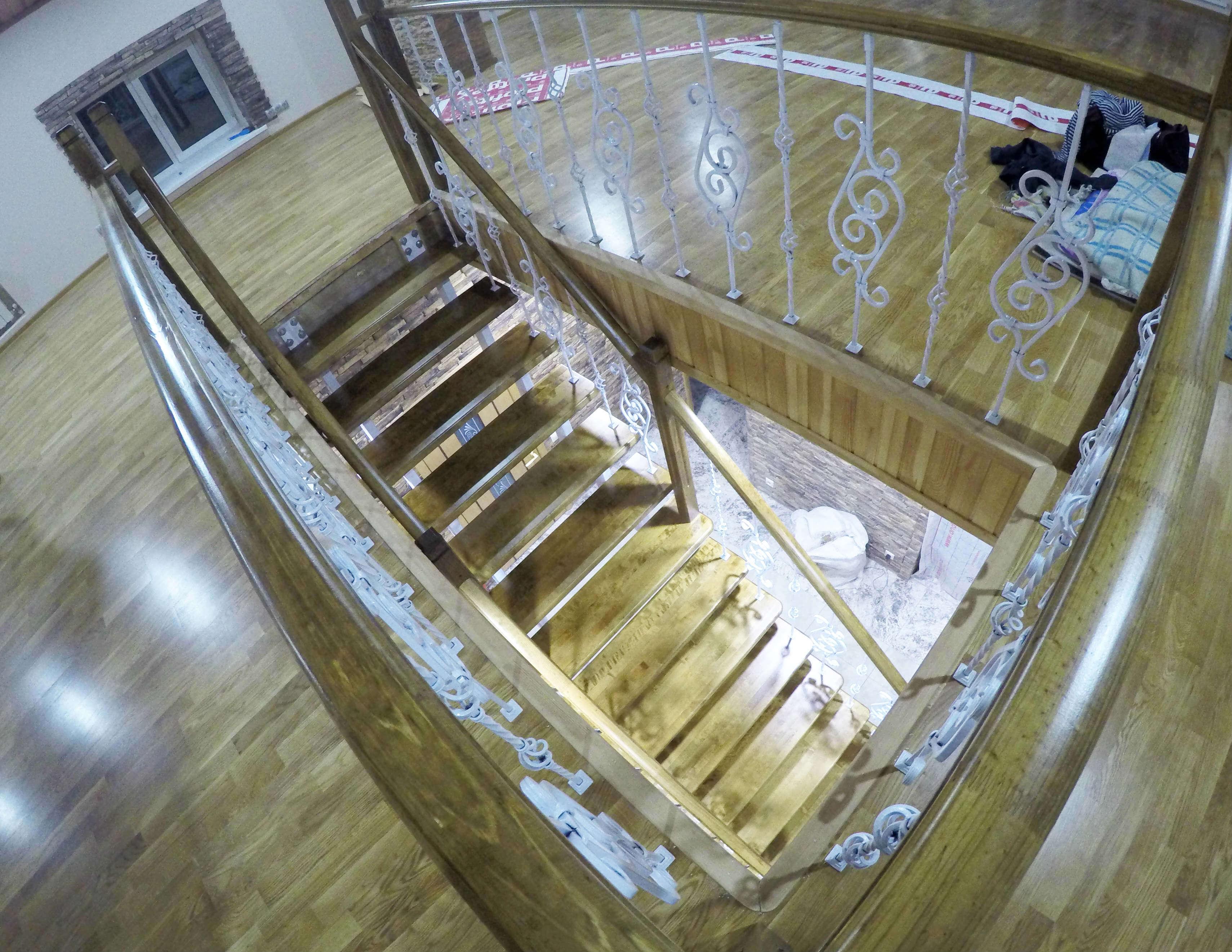 прямая Лестница на металлокаркасе в дом на второй этаж «GRANL CLASSIC-5»!-2