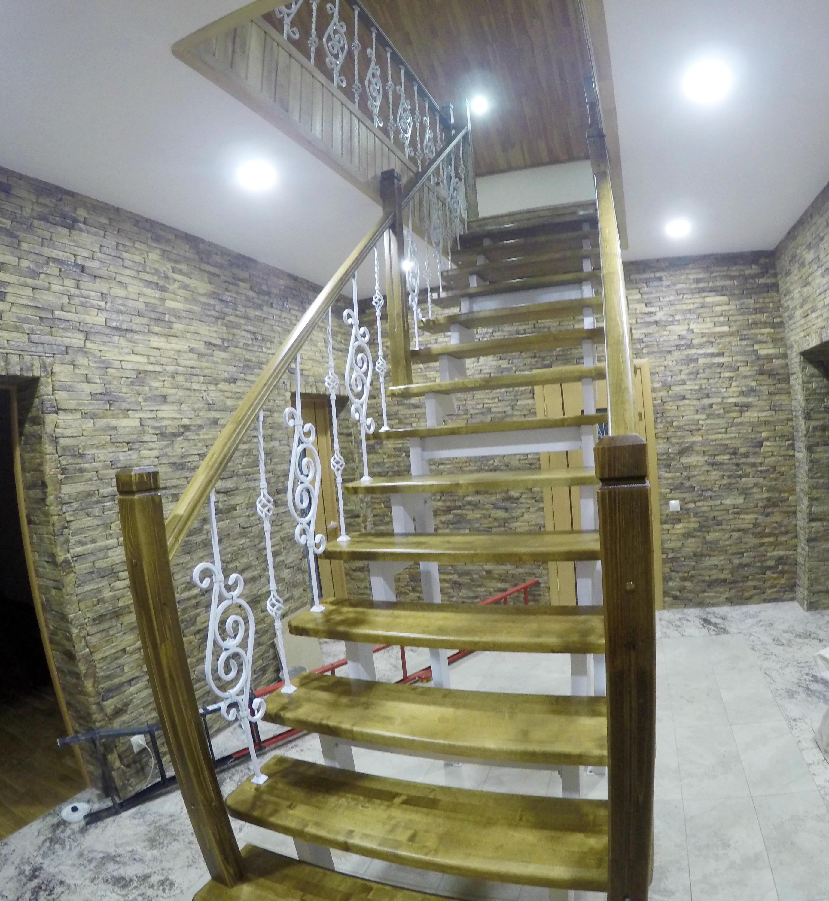 прямая Лестница на металлокаркасе в дом на второй этаж "Granl Classic-5"-0
