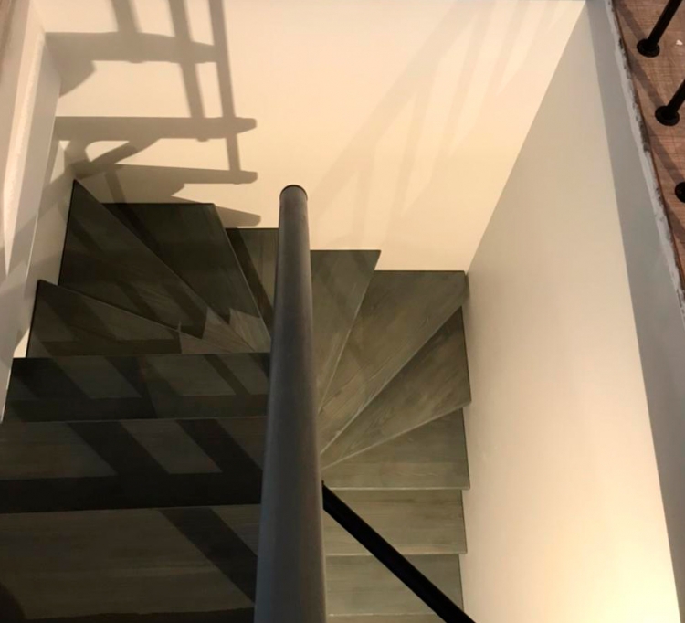Лестница на монокосоуре на второй этаж Solo Classic (Проект №101)-5