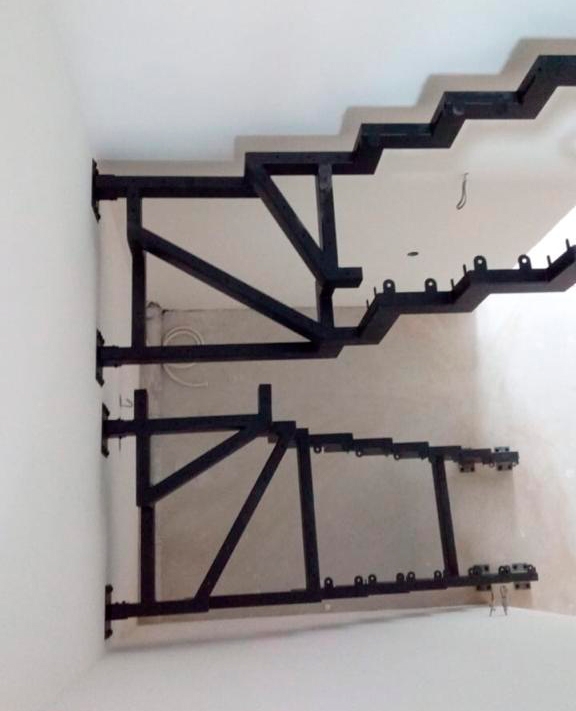 Металлический каркас лестницы (двойной косоур) Base Classic 180-4