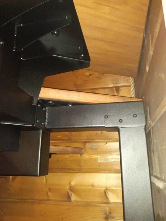 Лестница забежная П-образная на монокосоуре Solo Classic Проект №421-3