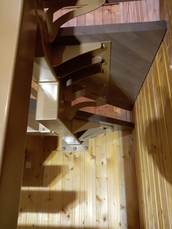 Лестница П-образная на монокосоуре Solo Classic (Проект №121)-7