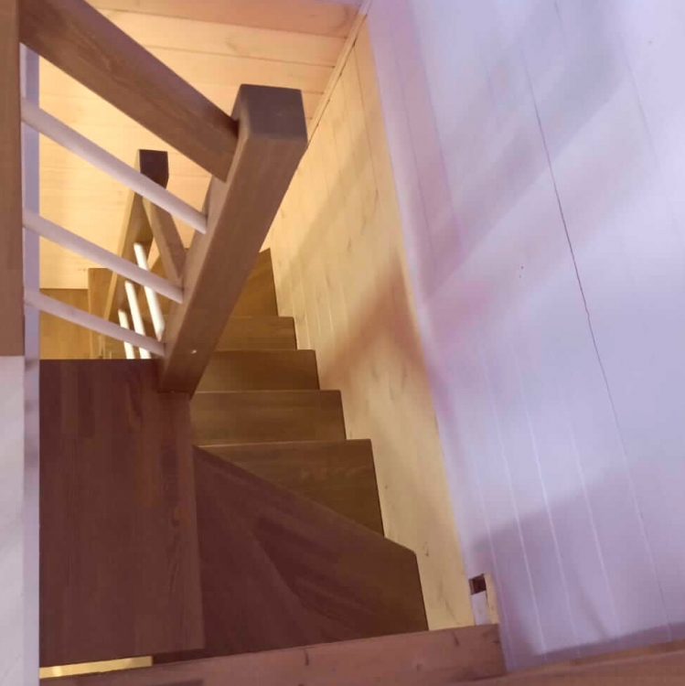 Лестница на монокосоуре для дачи Solo Classic (Проект №154)-1