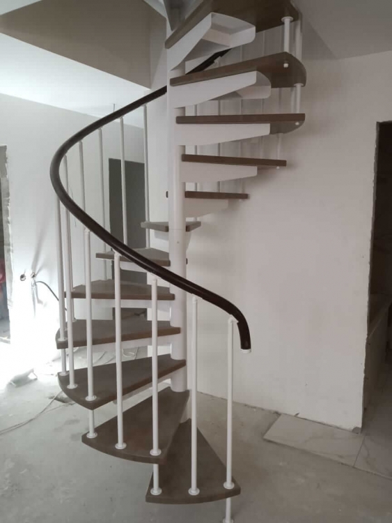 Винтовая лестница на цельносварном каркасе Spiral Classic (Проект №95) -13