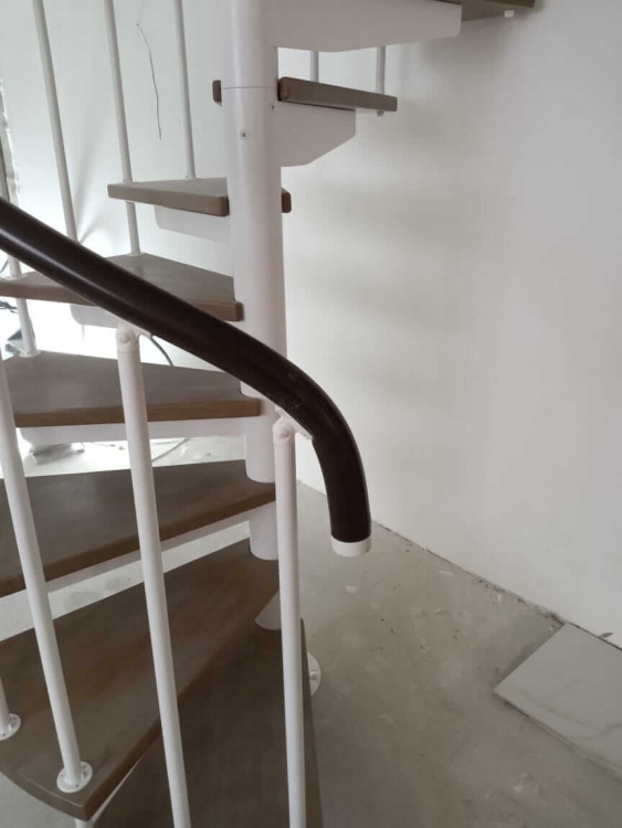 Винтовая лестница на цельносварном каркасе Spiral Classic (Проект №95) -11