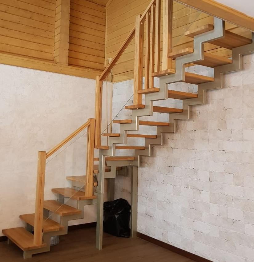 Лестница для дома с забежными ступенями на двойном косоуре Granl Classic Glas One!-0