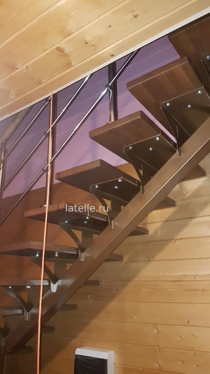 Прямая лестница на второй этаж на монокосоуре Solo Classic (Проект №41)-3