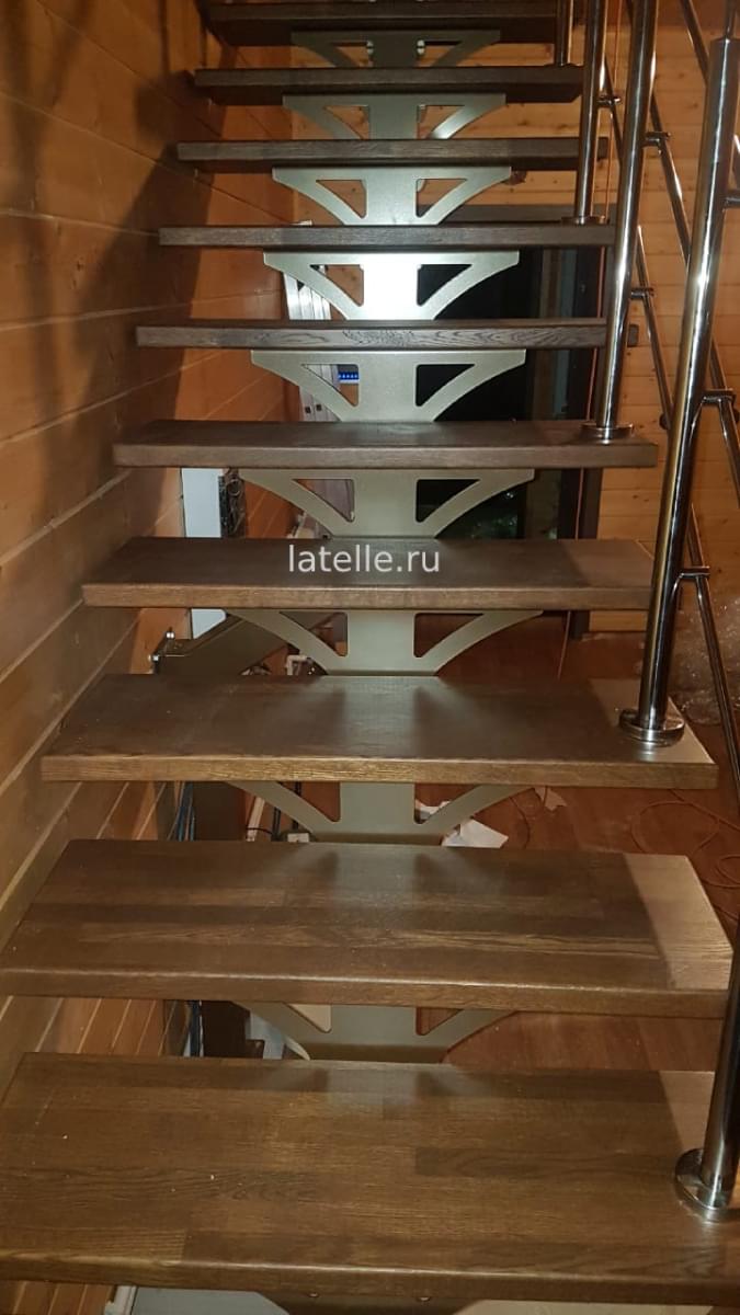 Прямая лестница на второй этаж на монокосоуре Solo Classic (Проект №41)-2