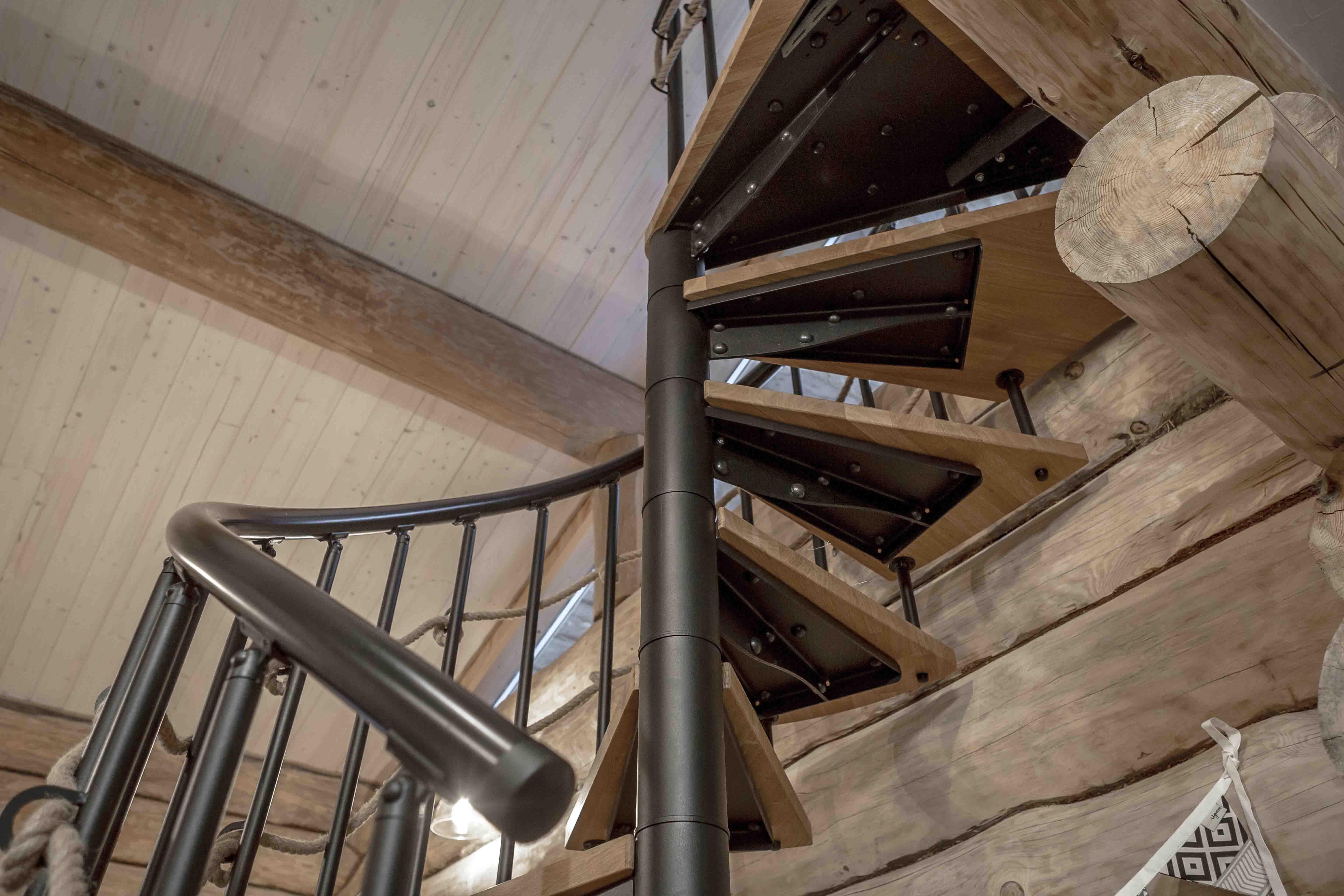 Винтовая лестница для дома на второй этаж Spiral Classic (Проект №3)-3