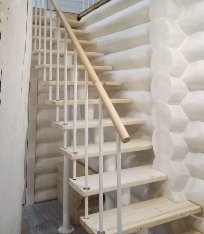 Модульная прямая лестница на второй этаж МЛ-18-1