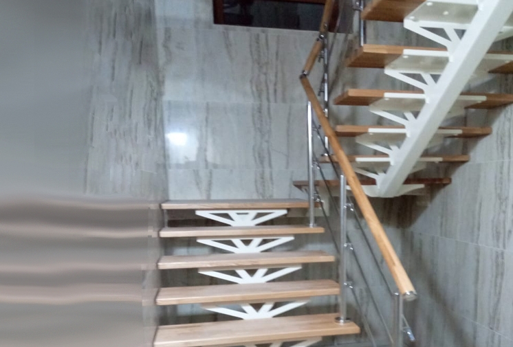 Лестница на второй этаж П-образная на монокосоуре Solo Classic Light!-0