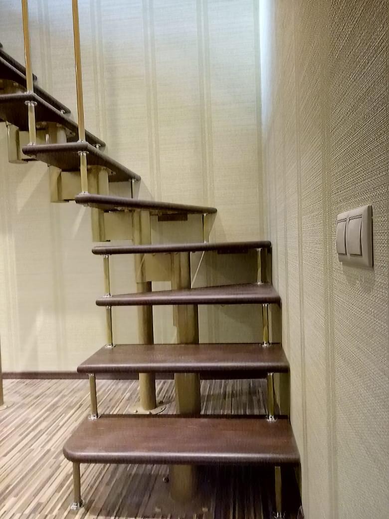 Модульная лестница для частного дома с забежными ступенями МЛ-11-0