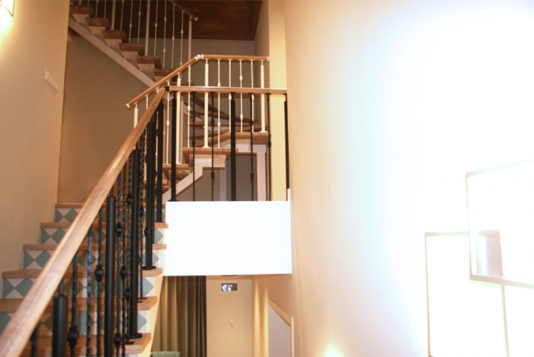 П-образная лестница для дома на второй этаж на монокосоуре Solo Classic (Проект №1)-3