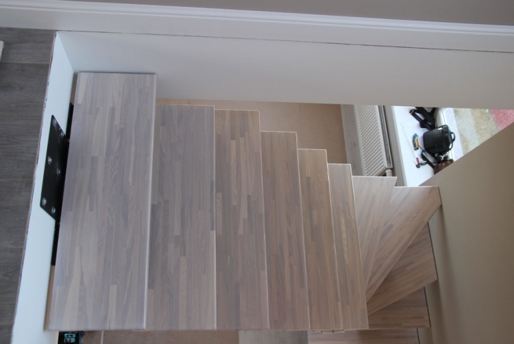 Лестница для дома на монокосоуре с поворотом 90° Solo Classic (Проект №4)!-6