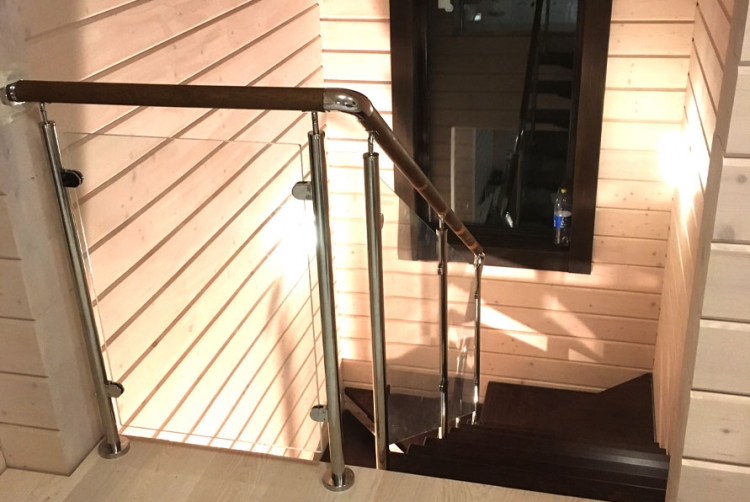 Лестница на монокосоуре П-образная с поворотом на 180° Solo Classic (Проект №24)-1