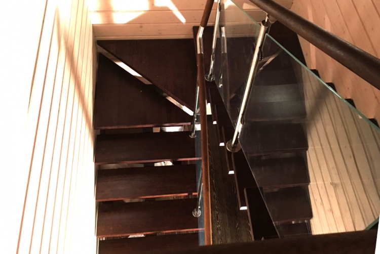 Лестница на монокосоуре П-образная с поворотом на 180° Solo Classic (Проект №24)-0