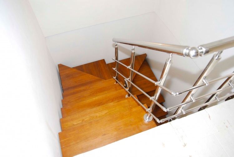 Лестница на монокосоуре на второй этаж с поворотом на 180° Solo Classic (проект №10)!-3